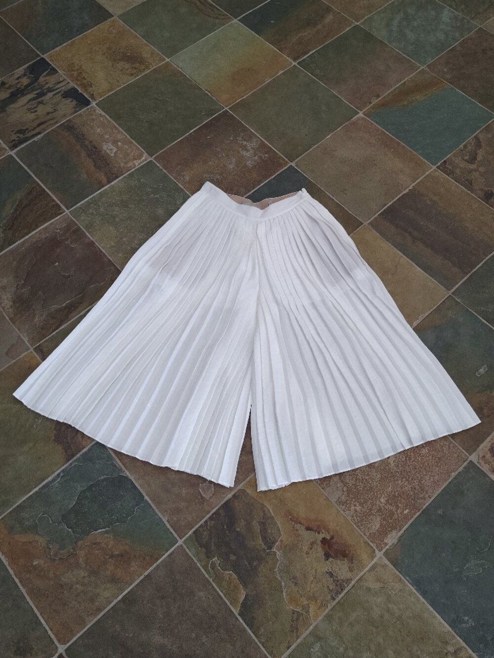 Vince Pleated Skirt Short